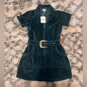 Outlaw dress - Show me your mini cord - evergreen dress with buckle